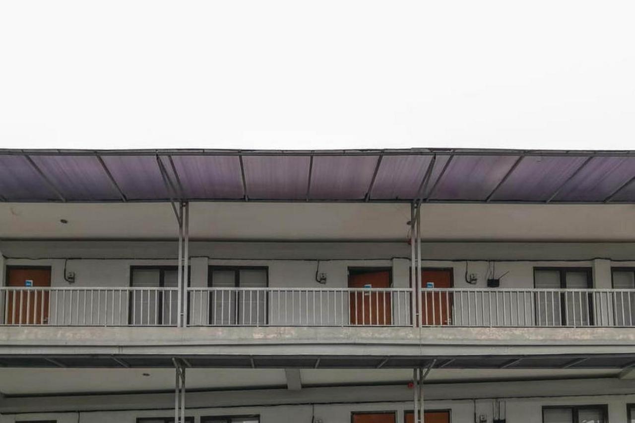 Laponca Residence Pondok Cabe Syariah Redpartner Buaran Exteriör bild