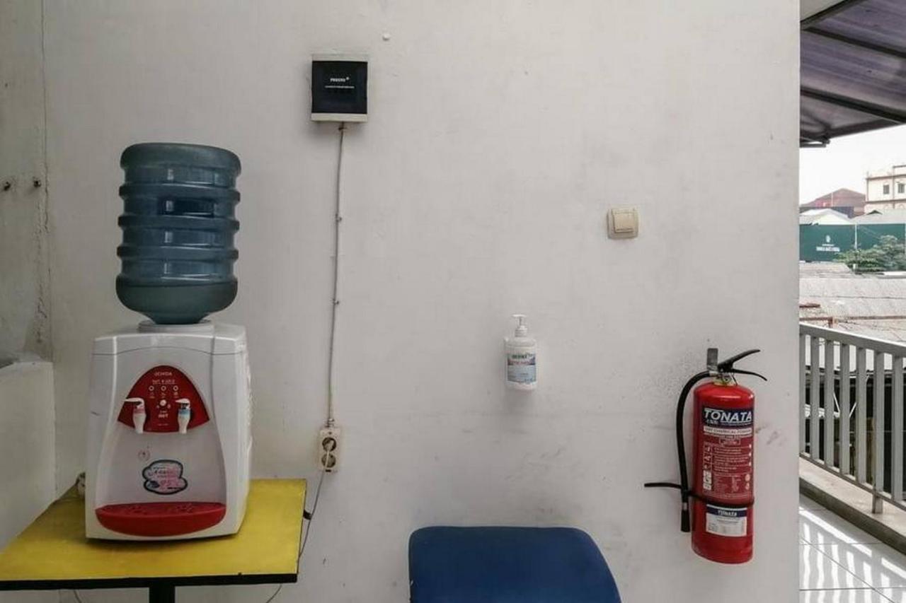 Laponca Residence Pondok Cabe Syariah Redpartner Buaran Exteriör bild