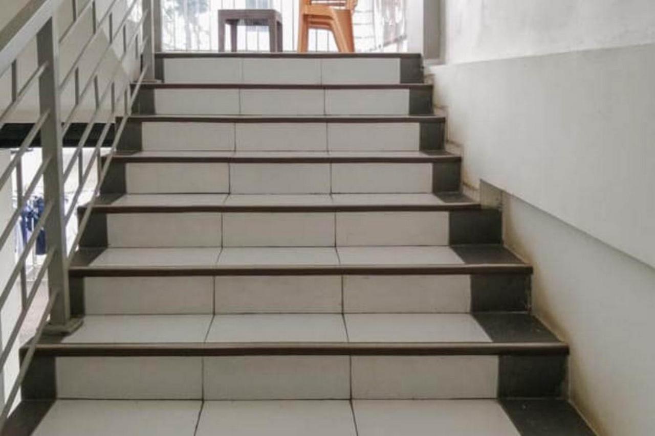 Laponca Residence Pondok Cabe Syariah Redpartner Buaran Exteriör bild