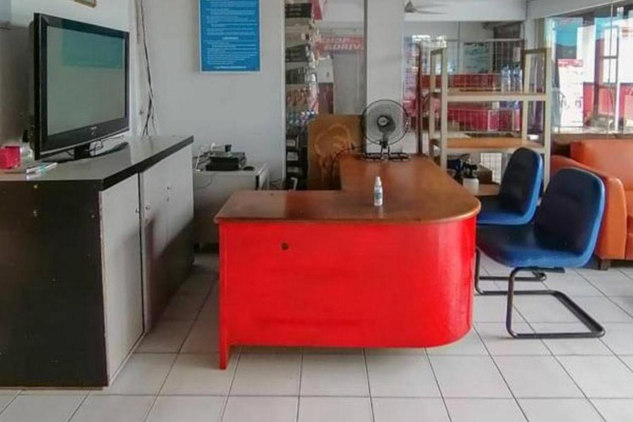 Laponca Residence Pondok Cabe Syariah Redpartner Buaran Exteriör bild