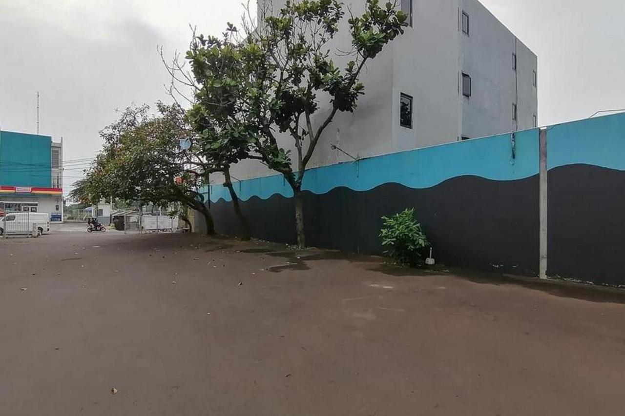 Laponca Residence Pondok Cabe Syariah Redpartner Buaran Exteriör bild